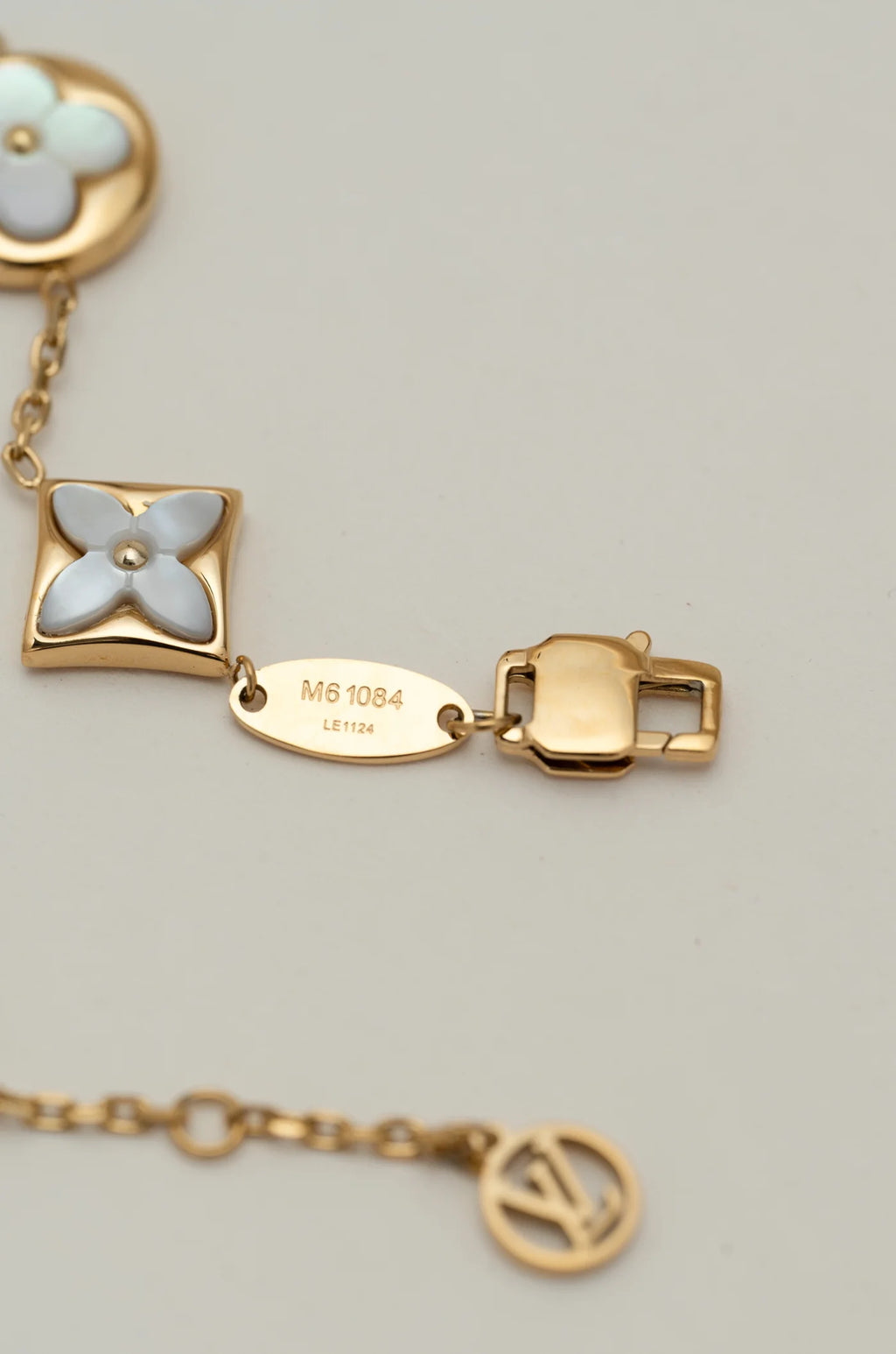 Bracelet Elvy aux pétales d'aurore