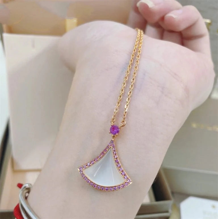 Pendentif Harmony – Nacre et diamants, finition argent plaqué or 14 carats