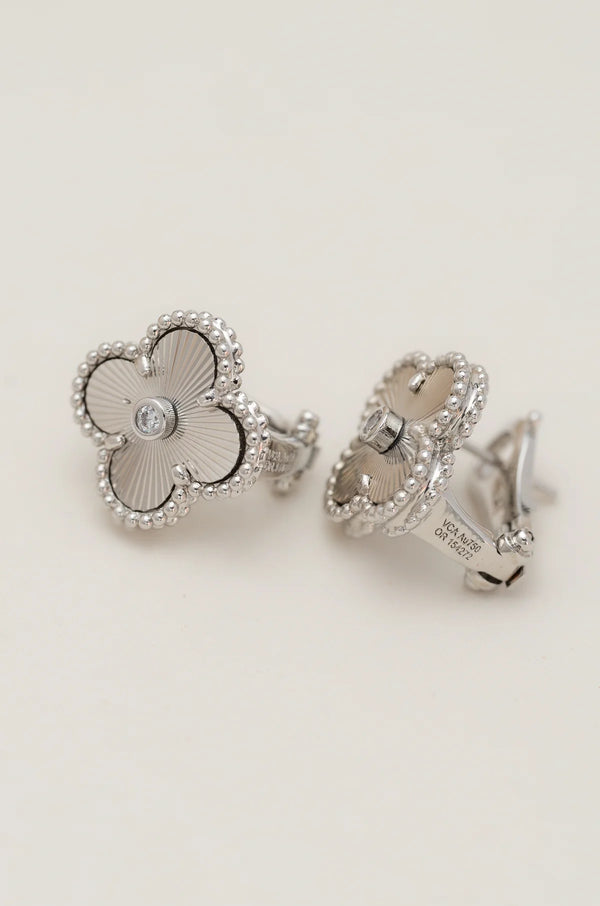 Clous d'oreilles Silver Radiance