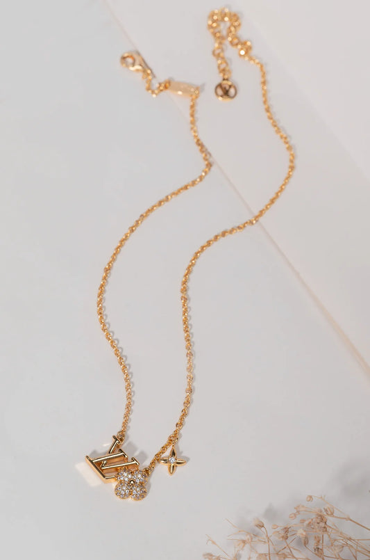 Collier Elvy à breloque aviaire