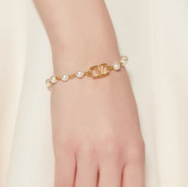 V pearl Bracelet