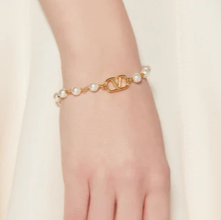 V pearl Bracelet