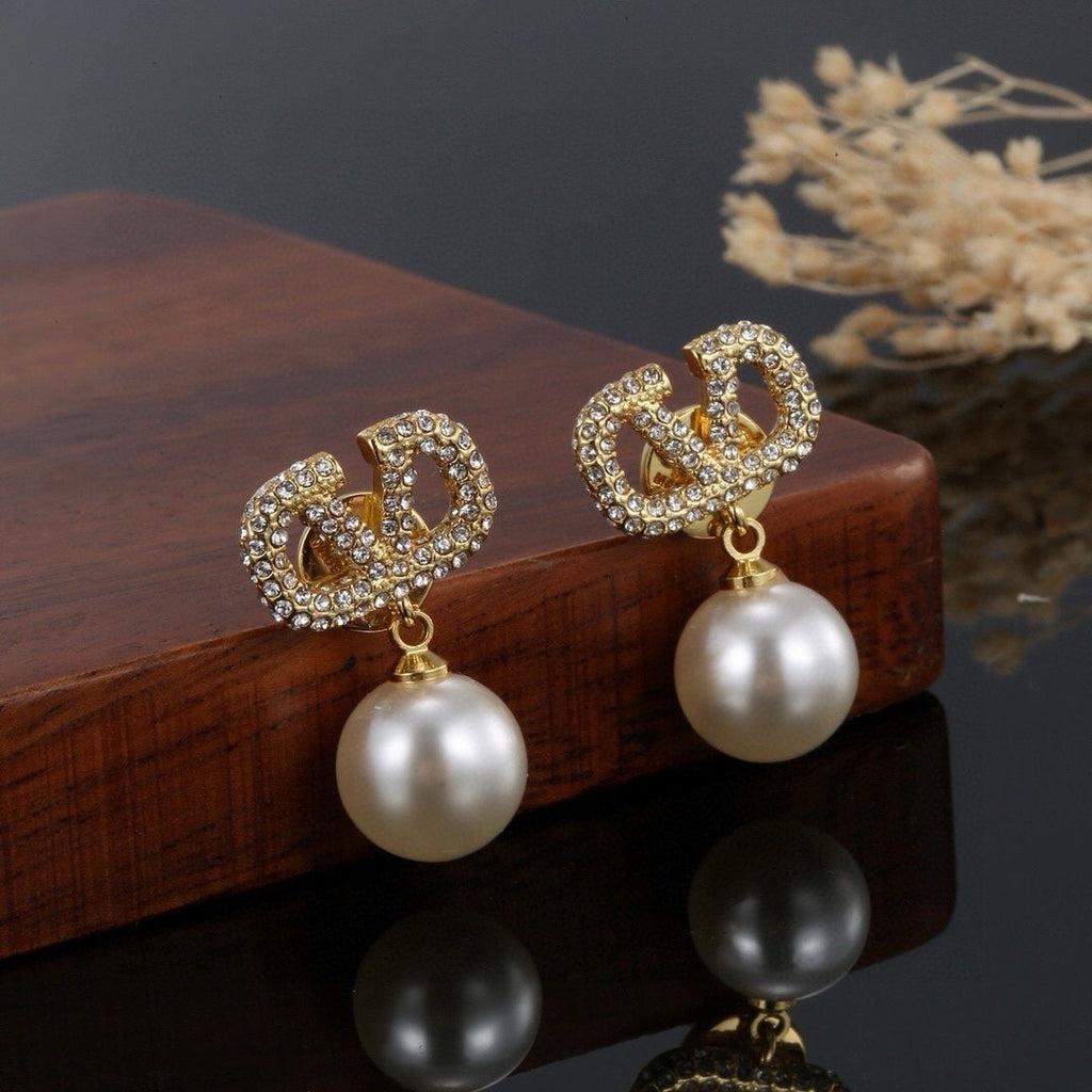 Luxury Pearl & Crystal Statement Earrings